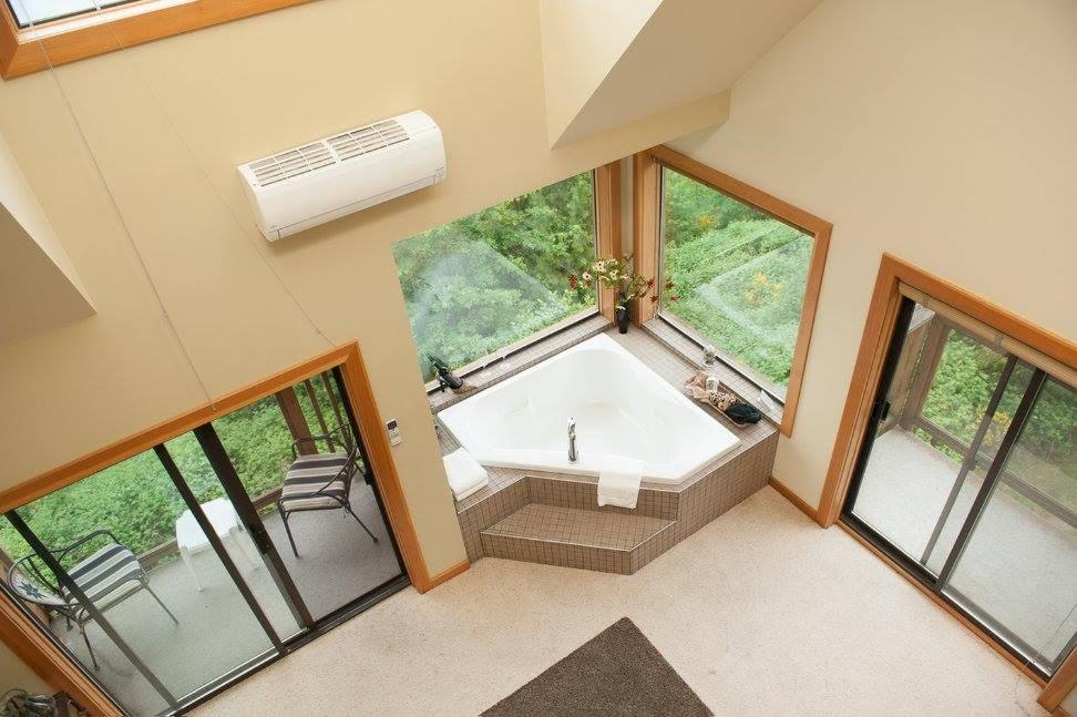Moon Water Lodge Malahat Exterior photo