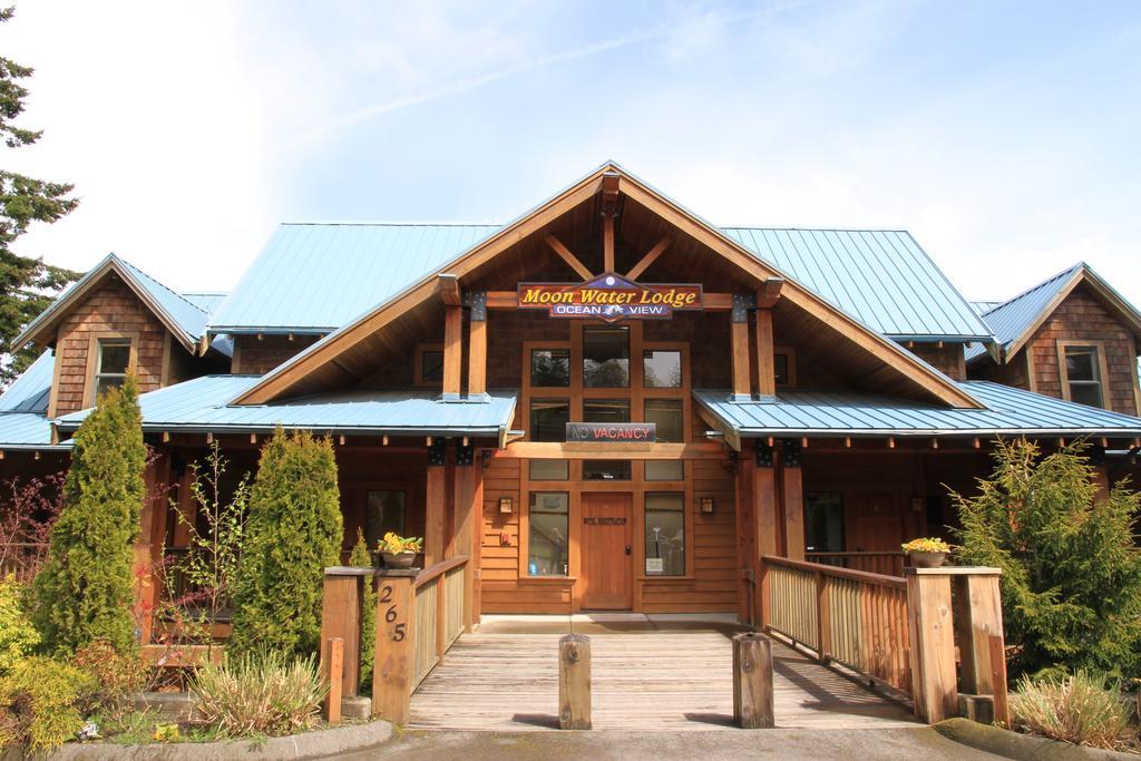 Moon Water Lodge Malahat Exterior photo